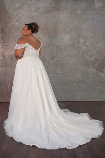 Essense of Australia Style #D4098 #4 default (IV-IV) Ivory Lace and Tulle over Ivory Gown thumbnail