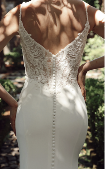 Essense of Australia Style #D4181 #1 (IVIV-PL) IVORY GOWN W PORCELAIN TULLE PLUNGE thumbnail
