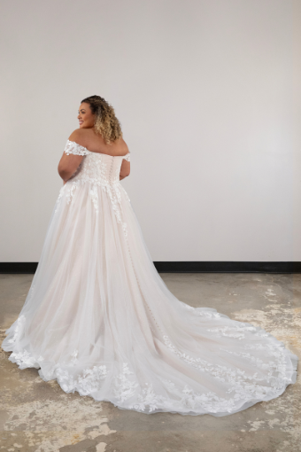 Essense of Australia Style #D4106 #4 default (IV-IV) IVORY LACE TULLE & REGAL ORGANZA OVER IVORY GOWN thumbnail
