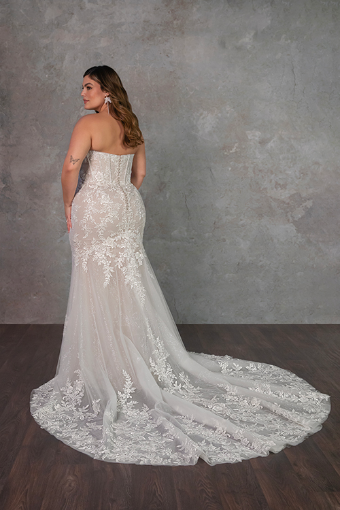 Essense of Australia Style #D4341 #4 default (IVIV-PL) Ivory Lace and Tulle over Ivory Gown w Porcelain Tulle Plunge thumbnail