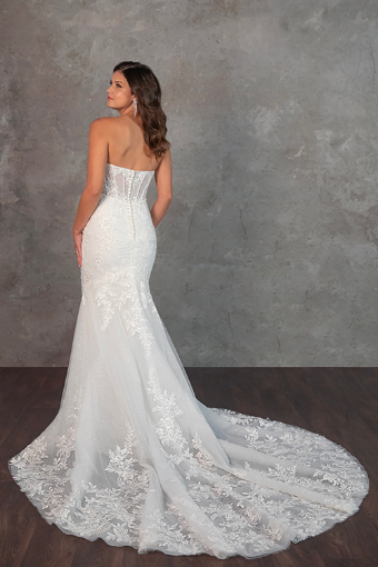 Essense of Australia Style #D4341 #1 (IVIV-PL) Ivory Lace and Tulle over Ivory Gown w Porcelain Tulle Plunge thumbnail